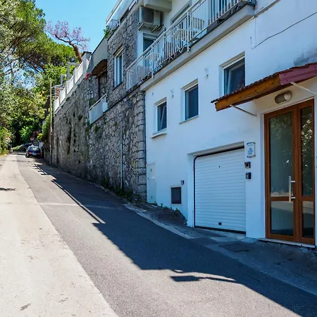 Vervece - Panoramic, Spacious With Seaview Lejlighed *